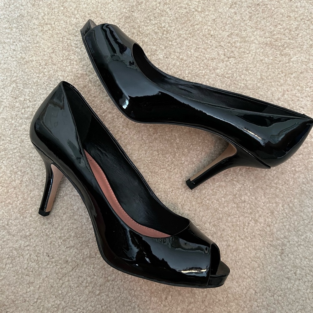 Vince Camuto Black Patent Heels, Size 7